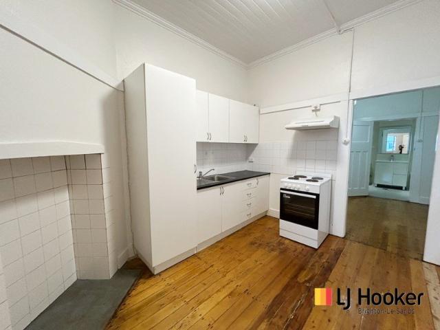 PRIVATE 1 BEDROOM GROUND FLOOR FLAT