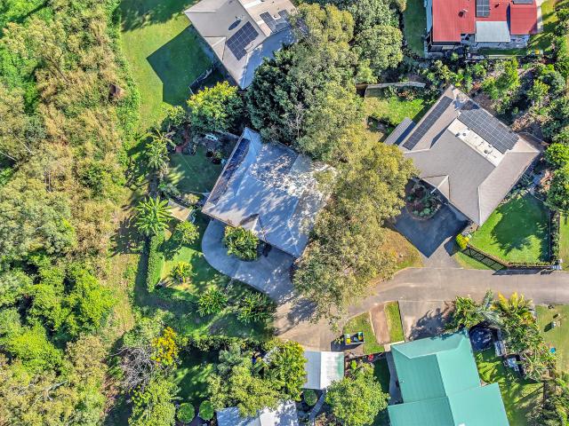 Private 2 Bedroom Duplex in the Heart of Cannonvale