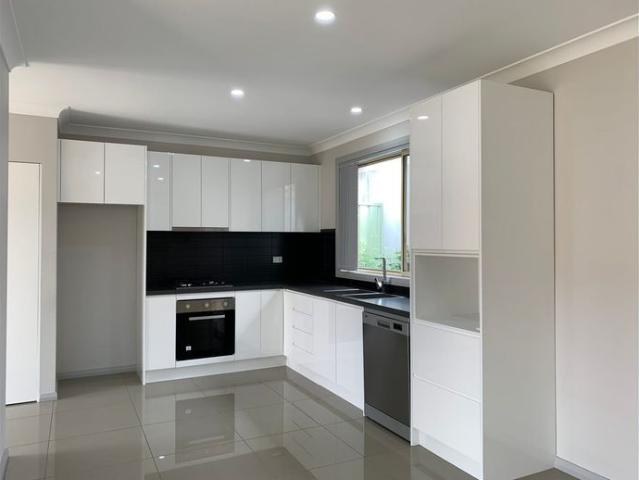 PRIVATE 2 BEDROOM GRANNY FLAT