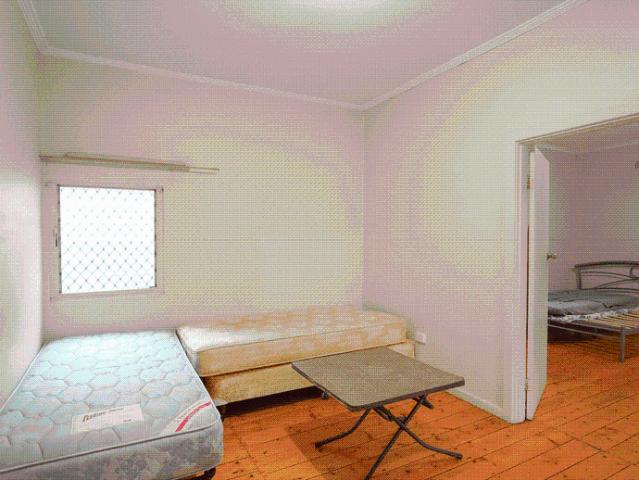 Private 2 Bedroom Granny Flat with Separate Yard