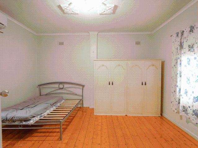 Private 2 Bedroom Granny Flat with Separate Yard
