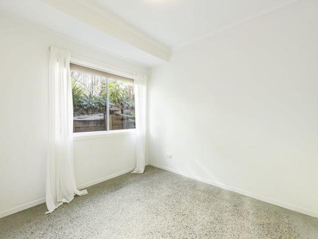 Private 2 Bedroom Granny Flat with water Included