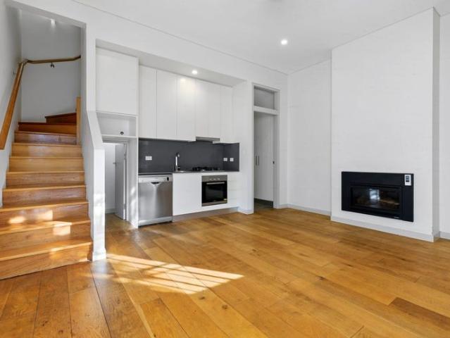 Private 2 Bedroom/2 Bathrooms House with Modern Amenities in Prime Location