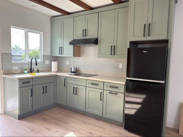 Private 2bed/1bath Fully furnished