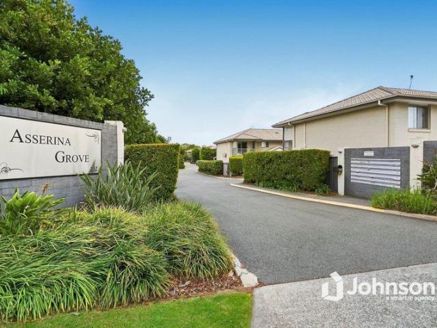 PRIVATE 3 BEDROOM TOWNHOUSE WITH LUSH GREEN OUTLOOK