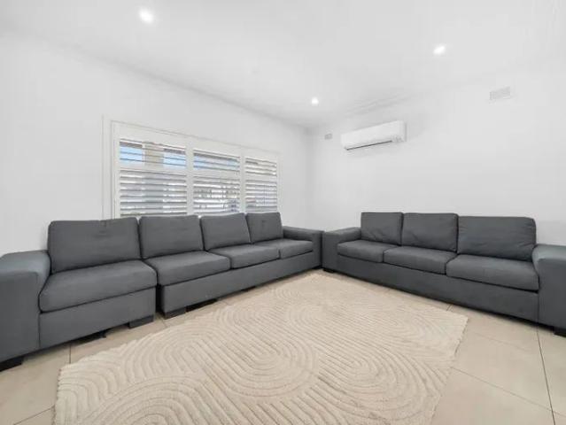 Private 3 Bedroom Home With Pool