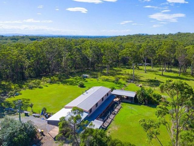 PRIVATE 40 HECTARES UNDER 10 MINS TO TOWN
