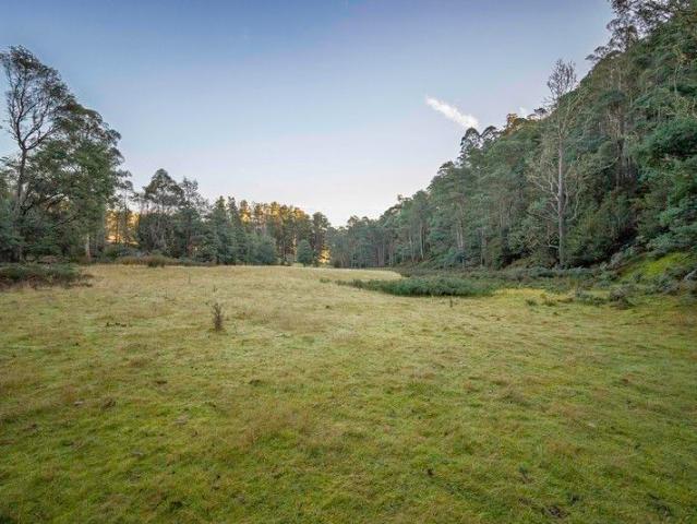 Private 50+ Hectare Retreat Ideal for Off Grid Living