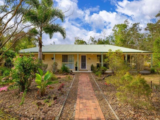 Private 5 acre Lifestyle Property with Pool, Shed & Excellent Infrastructure