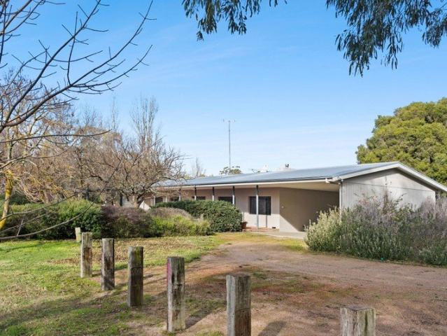 Privately Positioned on 1,000 Acres 15 Minutes to Kyneton