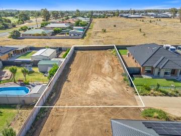 Privately positioned & ready to build on!