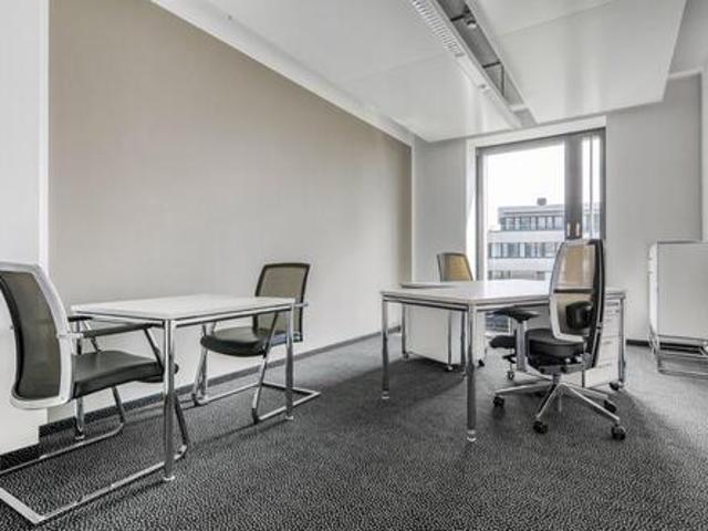 Privater Büroraum für 5 Person in Regus Stachus