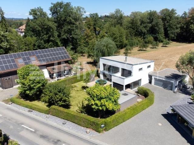Privatsphäre trifft Gartenidylle