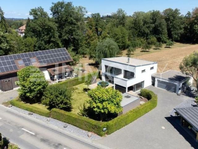 Privatsphäre trifft Gartenidylle