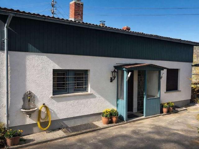 Privatsphäre und Wohnkomfort in ruhiger Lage Einfamilienhaus in Schönau