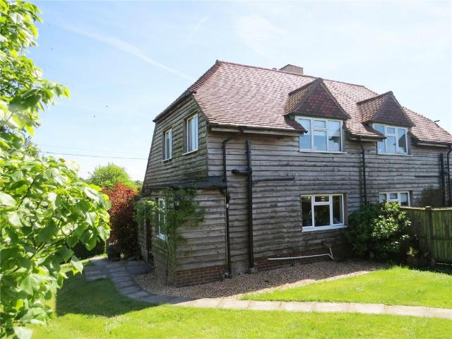 Privett, Hampshire, GU34 2 bed semi detached house to rent £1,550 pcm £358 pw