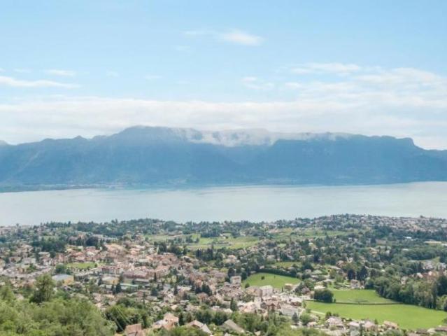 Privilegierte Lage, Infinity Pool und Panoramablick