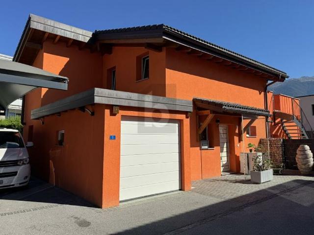 PRIX TOP, MODERNE AVEC JARDIN ET TERRASSES