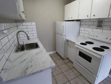 Central Mcdougall, Edmonton, Alberta - Balcony