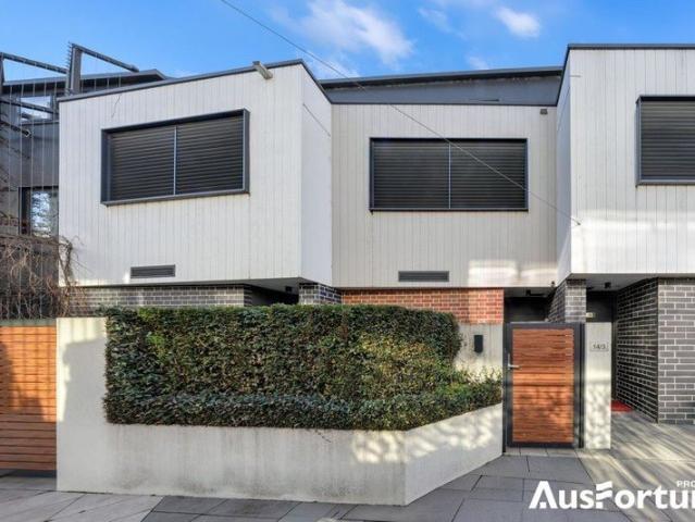 Prized McKinnon School Zone, Walk to Station, Shops & CafÃÂ©s