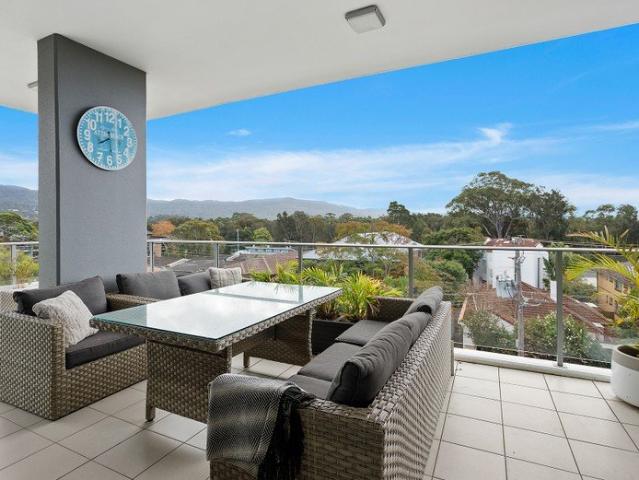 Prized three bedroom apartment in desirable beachside Location