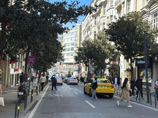PRİVE GAYRİMENKUL'DEN Rumeli Caddesi'nde Masrafsız 60 m Ofis