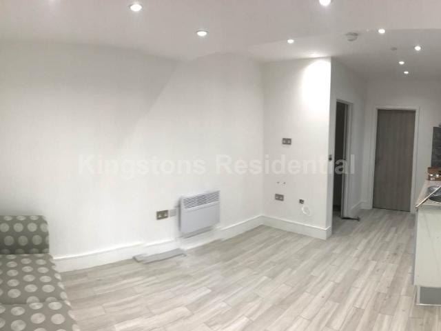 Price £800 pcm Available 01/09/2026 Furnished