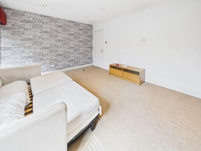 Price £850 pcm Available Now Unfurnished