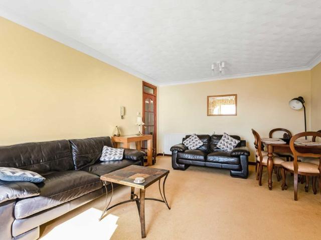 Price £1,095 pcm Available 07/09/2026 Furnished / Unfurnished