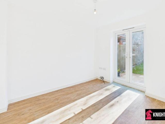 Price £1,250 pcm Available 05/10/2026 Unfurnished