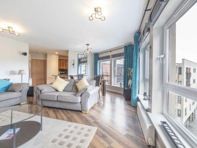 Price £1,295 pcm Available Now Furnished