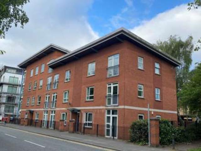 Price £1,200 pcm Under Offer