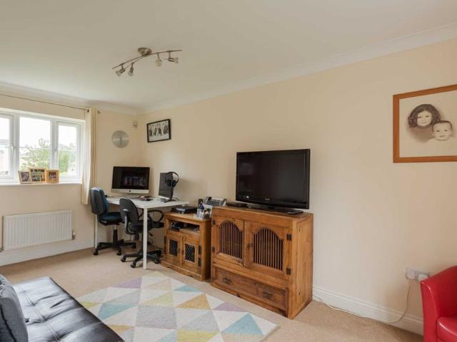 Price £1,400 pcm Available 29/10/2026 Unfurnished