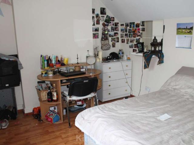 Price £2,000 pcm Available 01/09/2027 Furnished