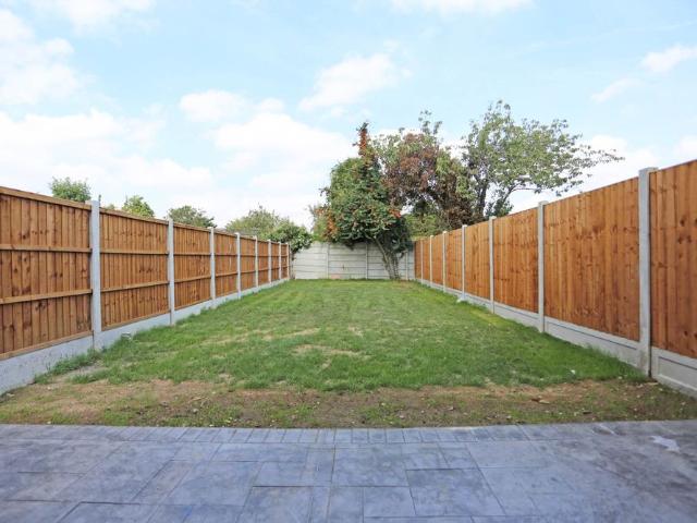 Price £2,400 pcm Let