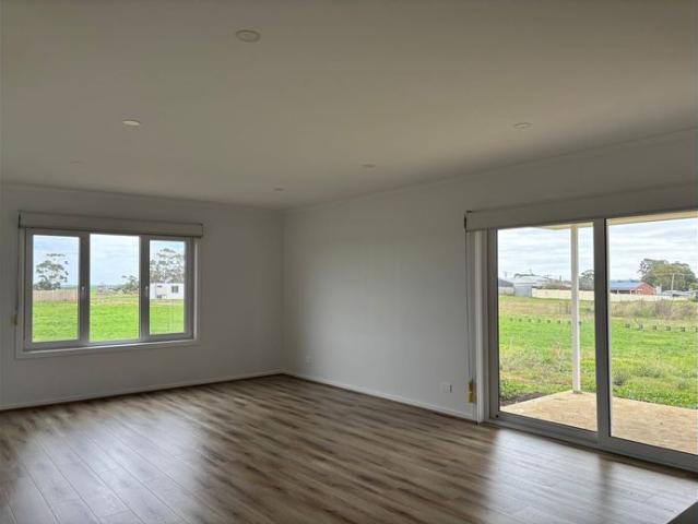 Price Drop | Modern Living On Mary