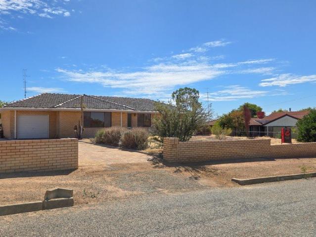 PRICE REDUCED! ACT NOW! Unlock The Lifestyle You've Been Dreaming Of!
