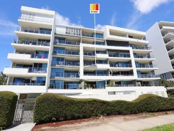 PRICE REDUCED! Elegant, Modern & Move In Ready Your stylish Compass Drive lifestyle starts Here