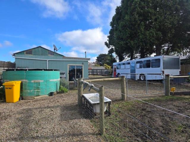 Price Reduced ! Fantastic Weekender on approx 1/2 acre with Shedding