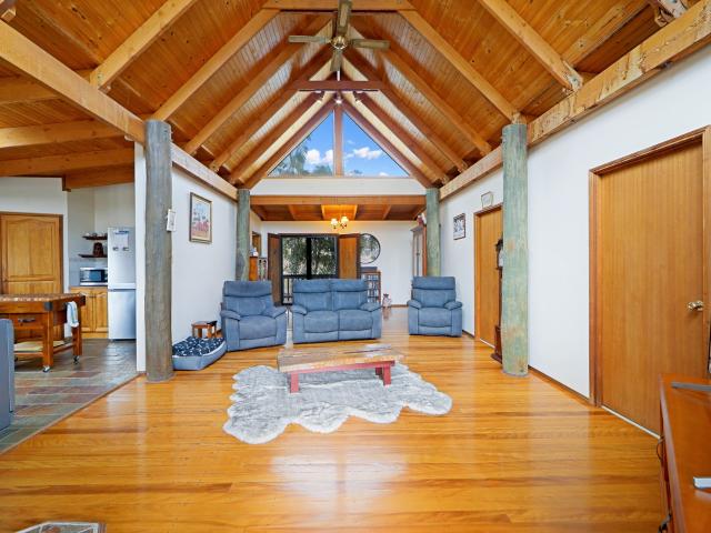 Price reduction! Charming Countryside Retreat Dual Living 4 bed, 2 bath on a 122.5 Acres