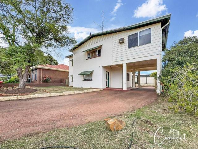 Price Reduction Serious Sellers A unique home, Premier Location, Presentation Plus