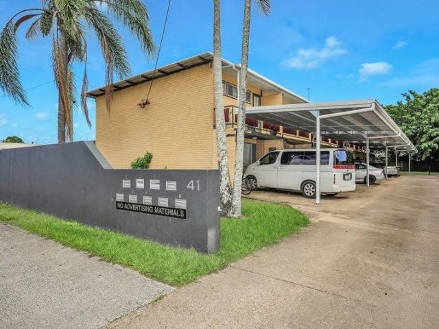 PRICE REDUCTION Tidy Unit in Convenient Location