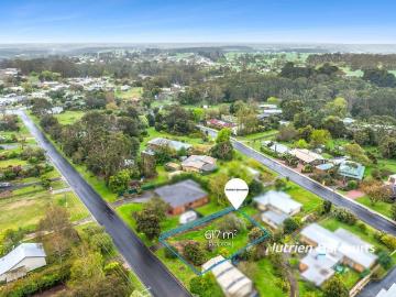 Priced to sell generous building block in the heart of Timboon