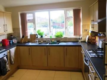 Pridmouth Road, Manchester, M20 4GN, United Kingdom | 7 bed duplex for rent #158608351 | Rentberry