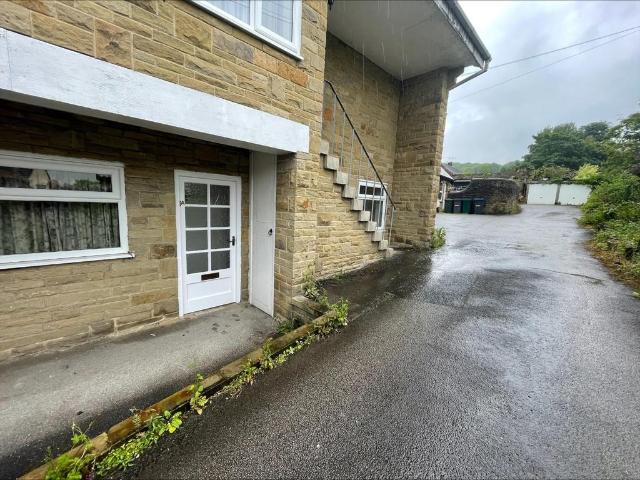 Priestthorpe Close, Bingley, BD16 1 bed flat to rent £525 pcm £121 pw