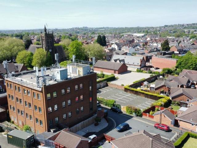 Priest House, Priest Street, Old Hill, 2 bed house to rent £795 pcm £183 pw