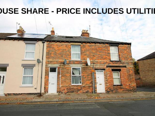 Priest Lane, Ripon HMO Utilities. 1 bed in a house share to rent £550 pcm £127 pw