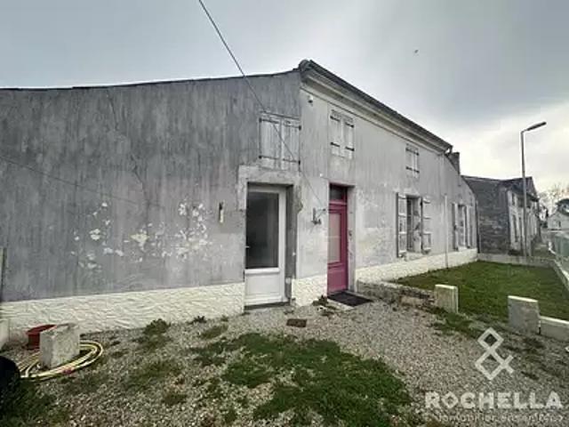 Prignac 17160 Achat / Vente maison 3 pièces t3 terrasse parking