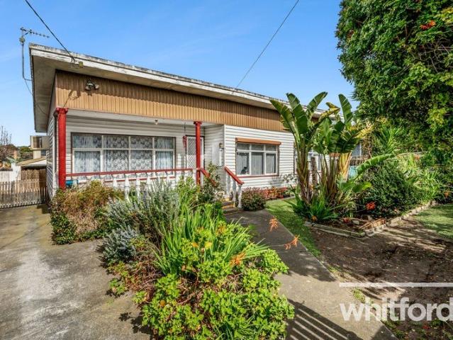 Prime 690m² Newtown Allotment: Live, Renovate, or Redevelop