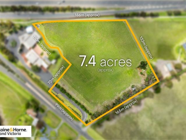 PRIME 7.4 ACRES LANDHOLDING IN THE HEART OF WAURN PONDS